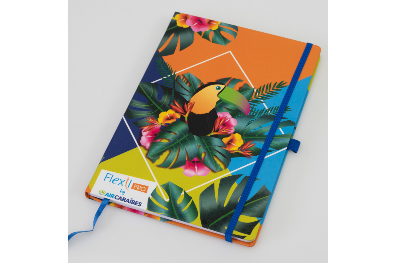 <p>Di Natale offers notes, diaries, small customised paper accessories for museum bookshops and for exhibitions, events and retrospectives</p>
